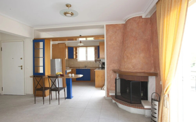 Ano Glyfada- A Big Comfortable Apartment