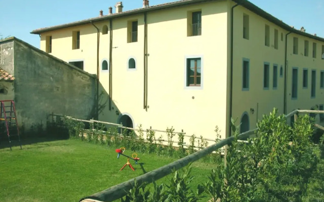 Giuly Rosselmini Residence