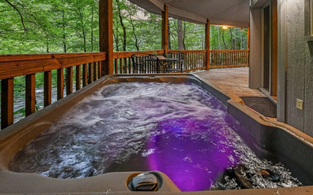 Dream Catcher 1 Bedroom Home by RedAwning