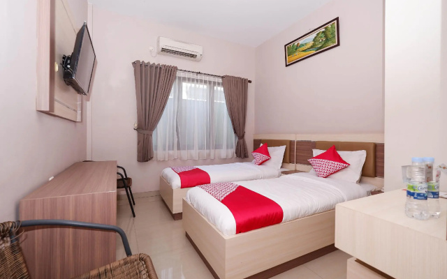 OYO 1532 Mawar Indah Hotel