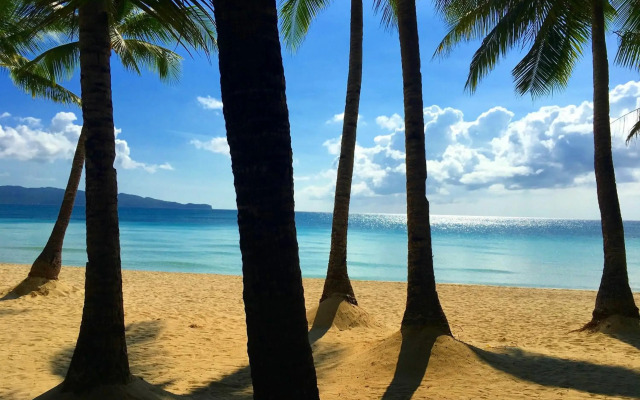Luxx Boutique Boracay