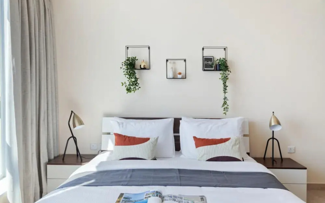 Lovely Apt w Lake Walkways Close to JBR Beach - Hotel in ดูไบ - Photo 4