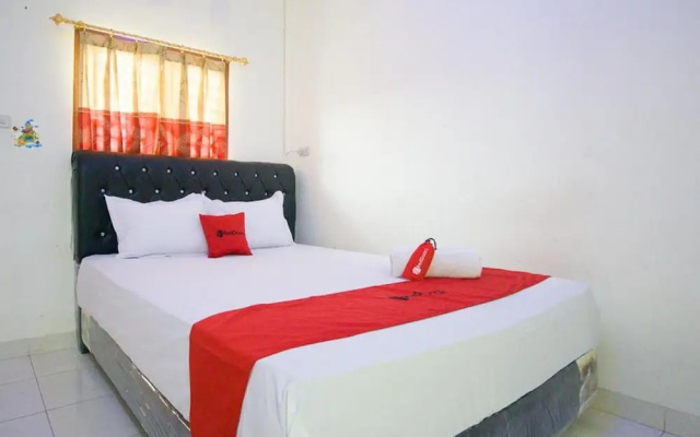RedDoorz @ Pematangsiantar 2 – Guest Rooms – Pematang Siantar
