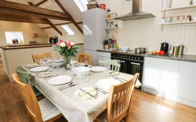 Cross Cottage