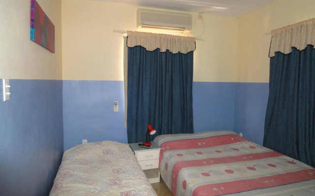 Sea Horizon Apartments (across from Mambo Beach)