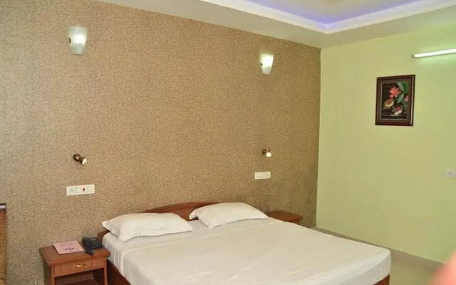 Hotel Shine 72