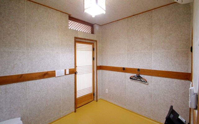 Happiness Full Guesthouse