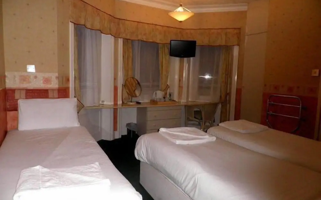 Serenity Hotel