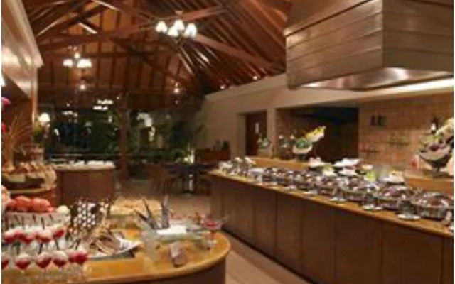 Radisson Plaza Resort & Spa