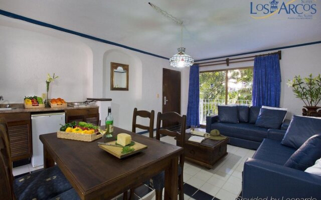 Los Arcos Suites