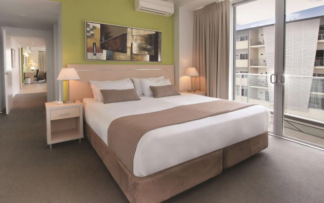 Oaks Townsville Gateway Suites