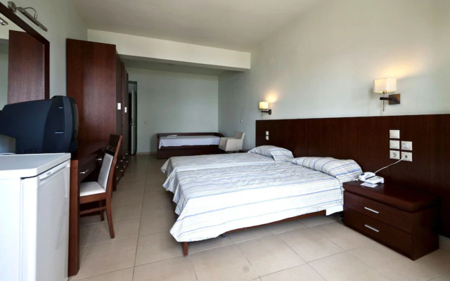 Skiathos Club Hotel Suites