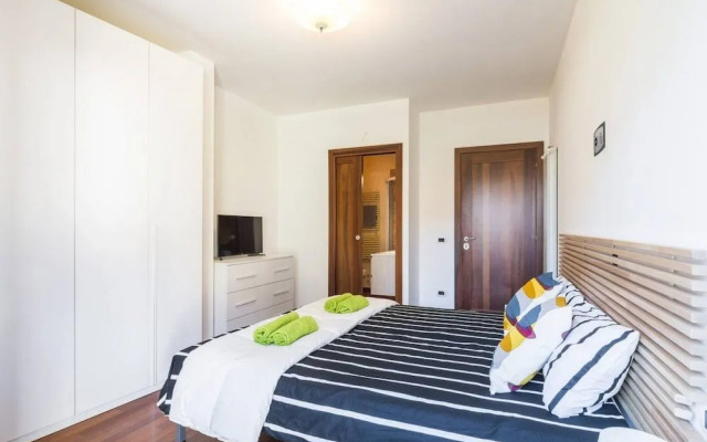 4 Bedroom Villa near Metro