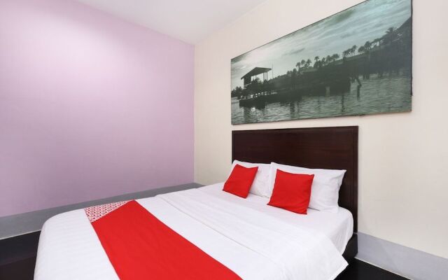 OYO 712 Hotel Corridor