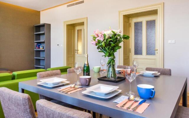 Bellevue Apartment