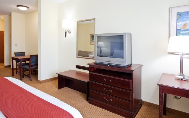 Holiday Inn Express Hotel & Suites Panama City-Tyndall, an IHG Hotel