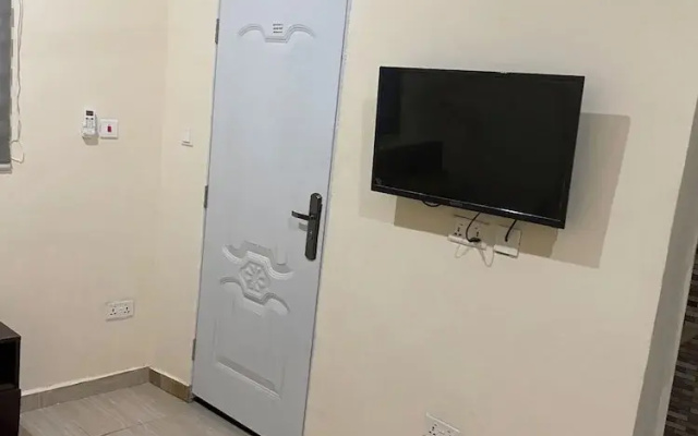 Louis Apartments