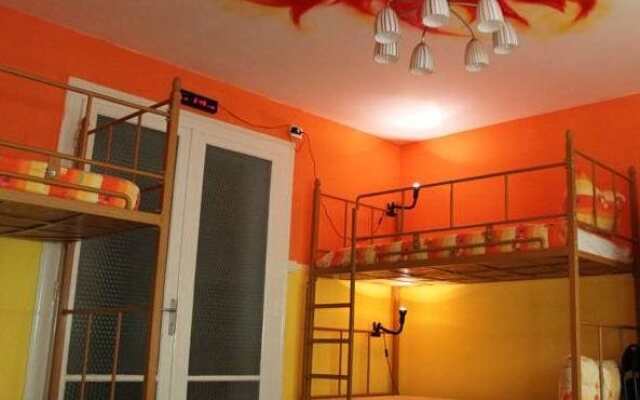FreeBorn Hostel