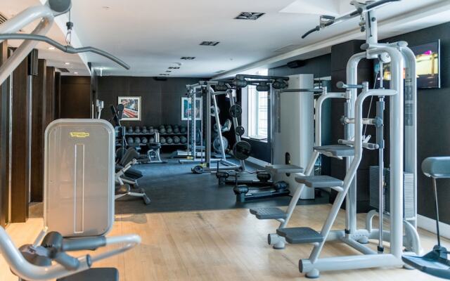 Luxury Staycation - The Residences Tower