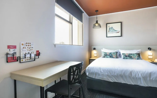Brown Jug Hotel
