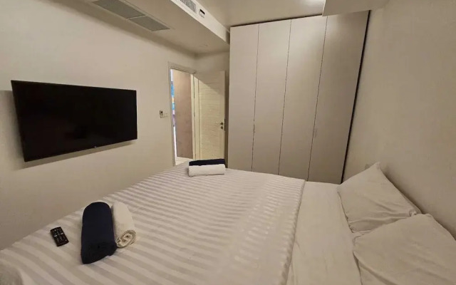 Sunset View Steps from Karon Beach C162