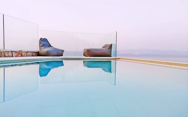 Sea & Cliff Luxury Suites byCorfuescapes