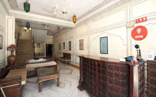 OYO 12115 Hotel Raghuraj Palace