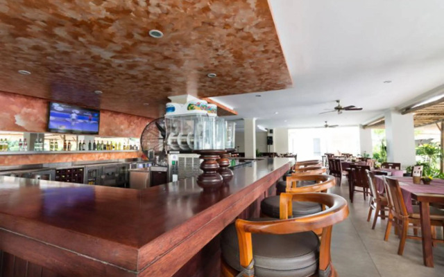 Peninsula Bay Resort