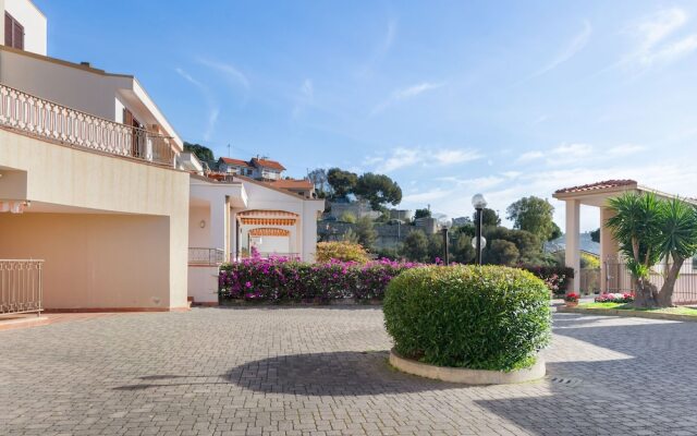 Snug Apartment in Ospedaletti With Swimming Pool