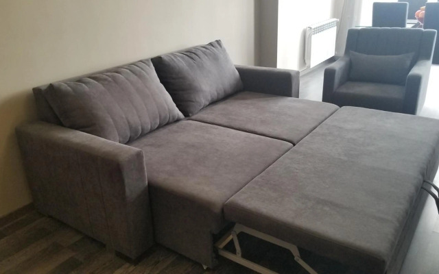 Areg's house, warm apartment in Kechi house