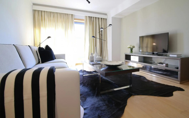 Panoramic Living