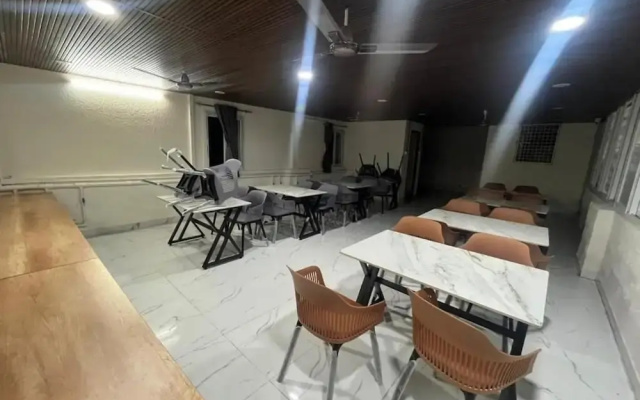 C Suites1247 Diamond