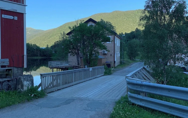 The house on the lake