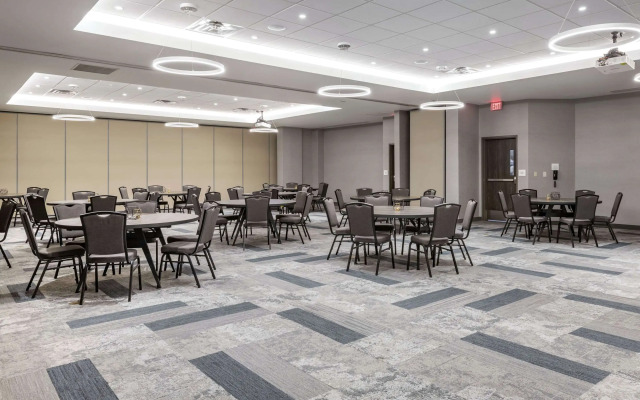 Cambria Hotel Bloomington Mall of America Minneapolis Airport