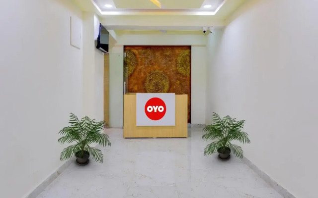 OYO Flagship 80620 Sri Snk Grand