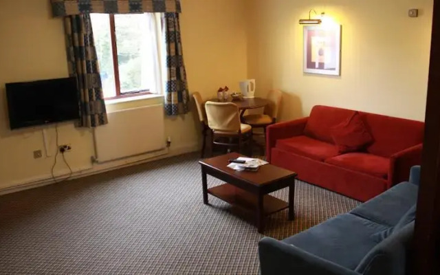 Churchills Hotel