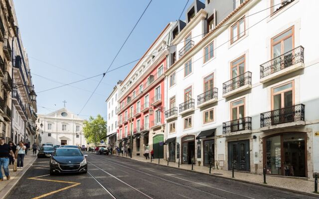 Chiado Modern Three-Bedroom Apartment - by LU Holidays