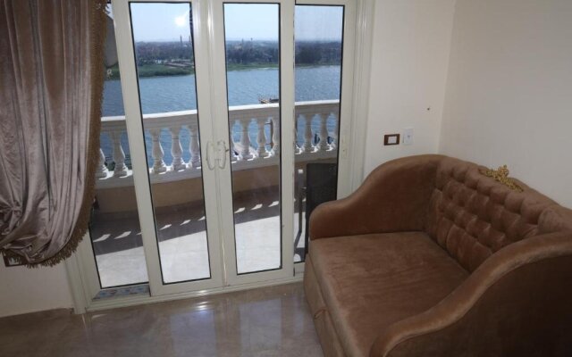 Maadi, Direct Nile river View From all Rooms