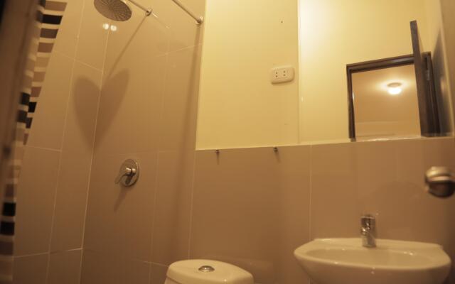 Miraflores Rooms