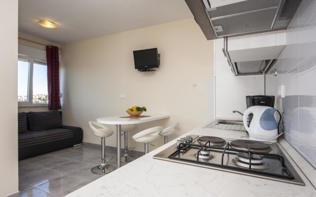 Apartments Smilje 1606