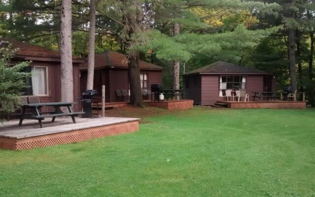 The Pines Cottage Resort