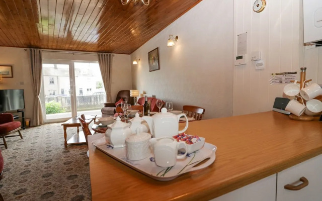 Lazey Cottage