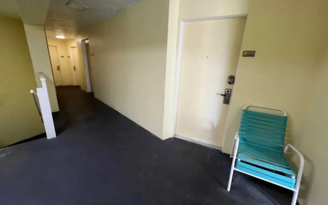 Pelican Pointe Clearwater Beach Hotel