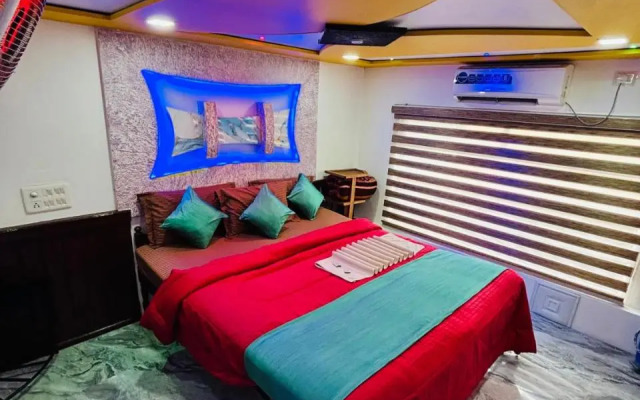 1 BHK Houseboat in Alleppey Finishing Point,, Alappuzha, by GuestHouser (CB89)