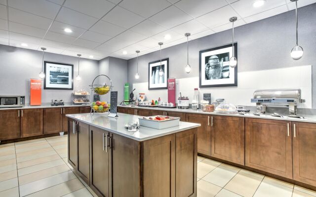 Hampton Inn & Suites Macon I-475