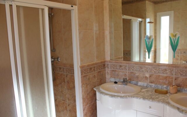 Villa Mercedes Canovas Nerja