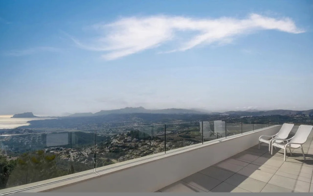 Villa Madi in Cumbre del Sol