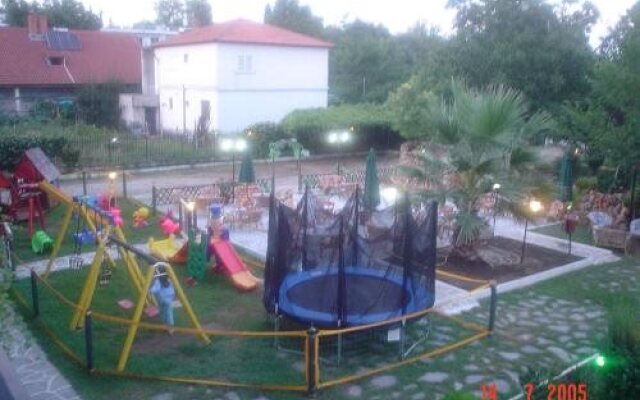 Hotel Athina
