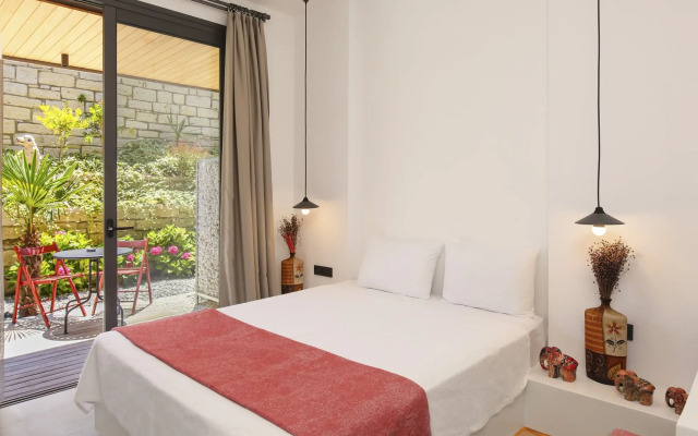 Yerli Otel Alacati