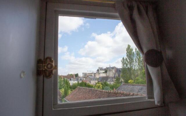 Hôtel Au Charme Rabelaisien